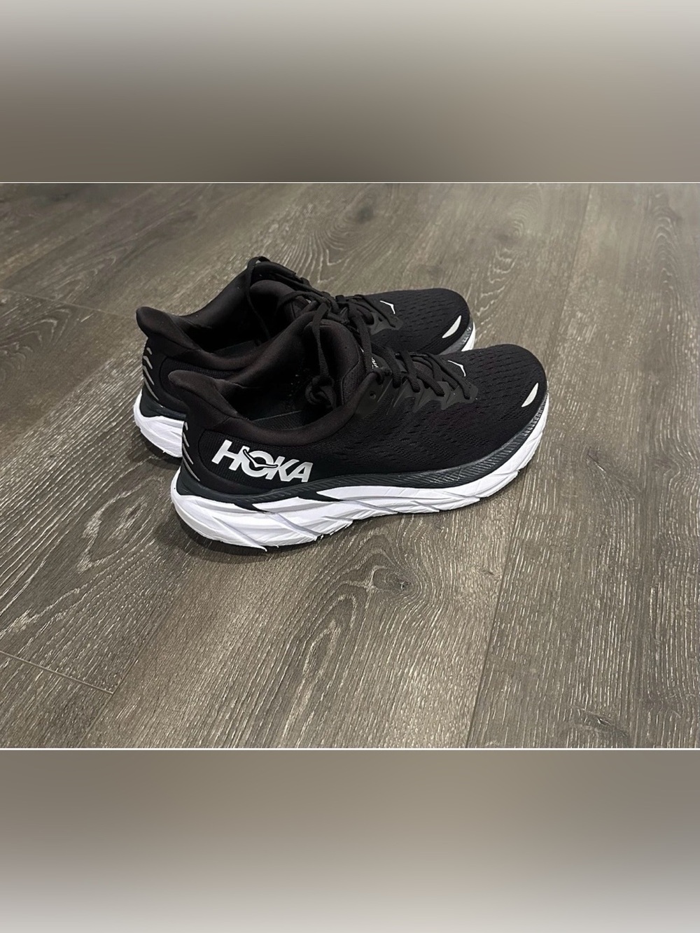 HOKA Woman’s Clifton 8 Black Athletic Running Shoes with White Sole Sz 12B